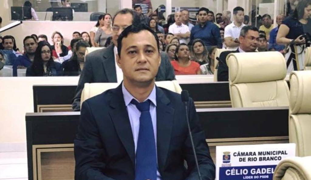  Célio Gadelha pede que Cameli mantenha horário de funcionamento da OCA