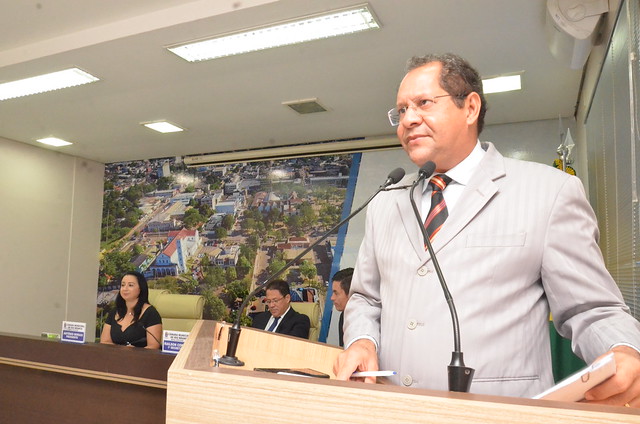 Eduardo Farias apresenta projeto de inclusão no mercado de trabalho da mulher vítima de violência doméstica