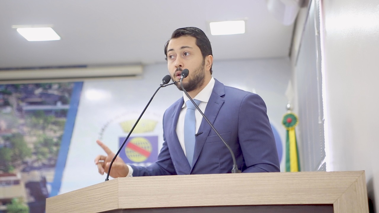 “As ações da prefeitura estão sempre um passo atrás" diz Emerson Jarude (MDB) ao criticar a falta de organização do processo de imunização da Covid-19