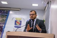 “A população dos bairros mais distantes também merece ter qualidade na iluminação pública”, afirma Forneck