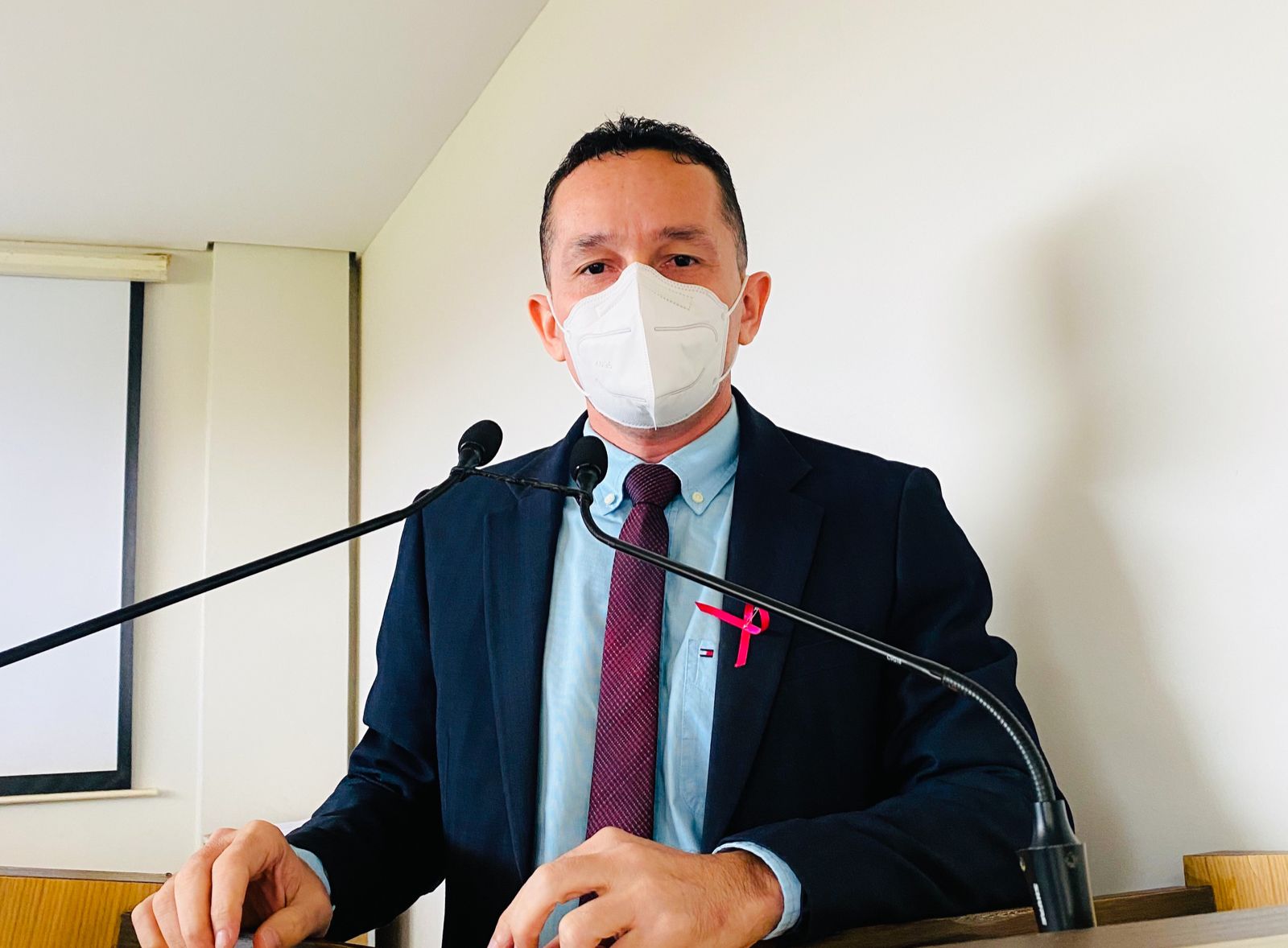 “Aprovamos o PL do Transporte para ajudar os trabalhadores” Diz  vereador Adailton Cruz