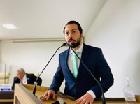 “Entregou foi a escuridão’’ diz Emerson Jarude sobre iluminação de LED entregue pela ex-prefeita Socorro Neri