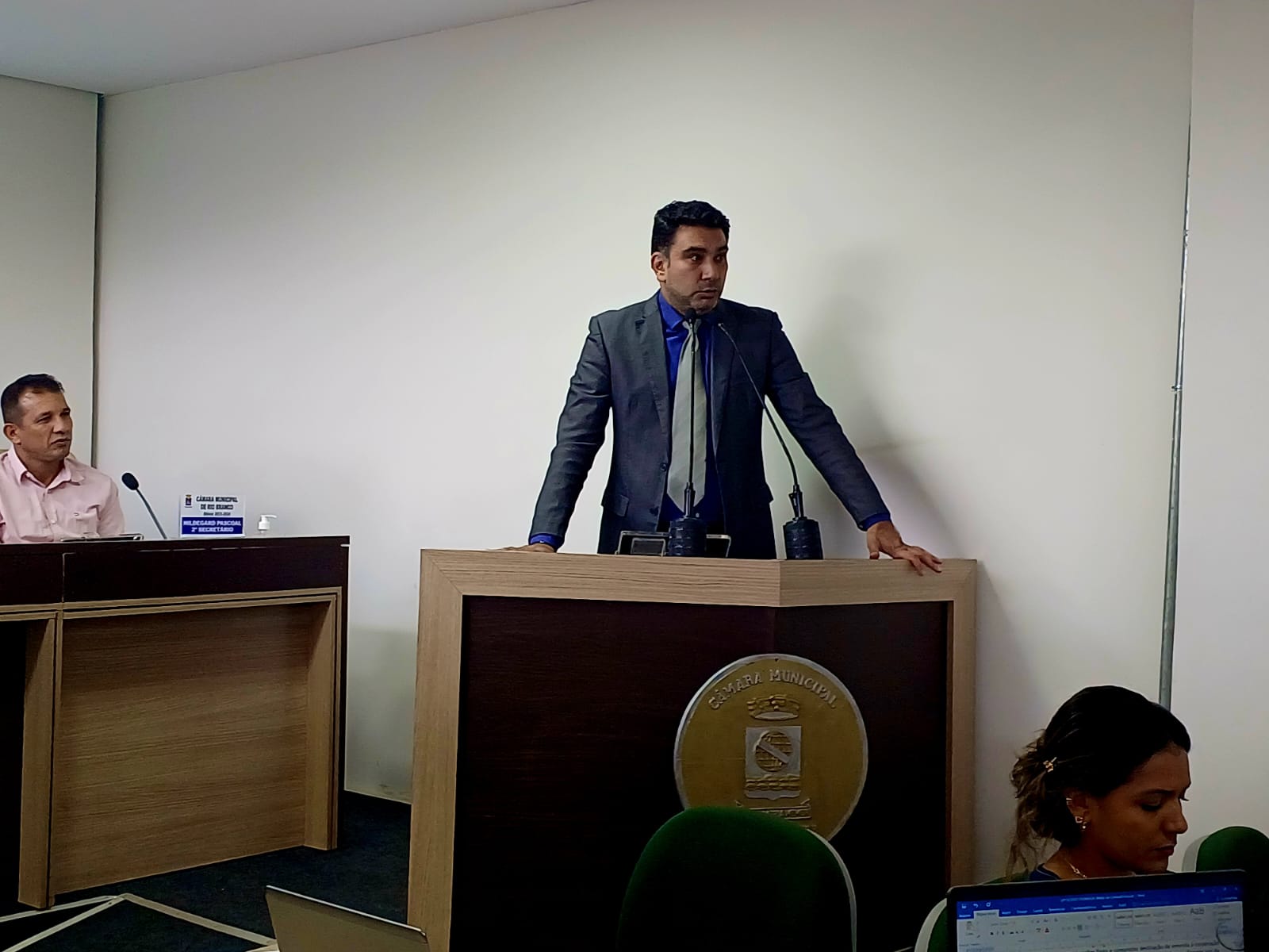 “O governo federal precisa enviar mais recursos para ajudar as famílias alagadas”, destacou Samir Bestene
