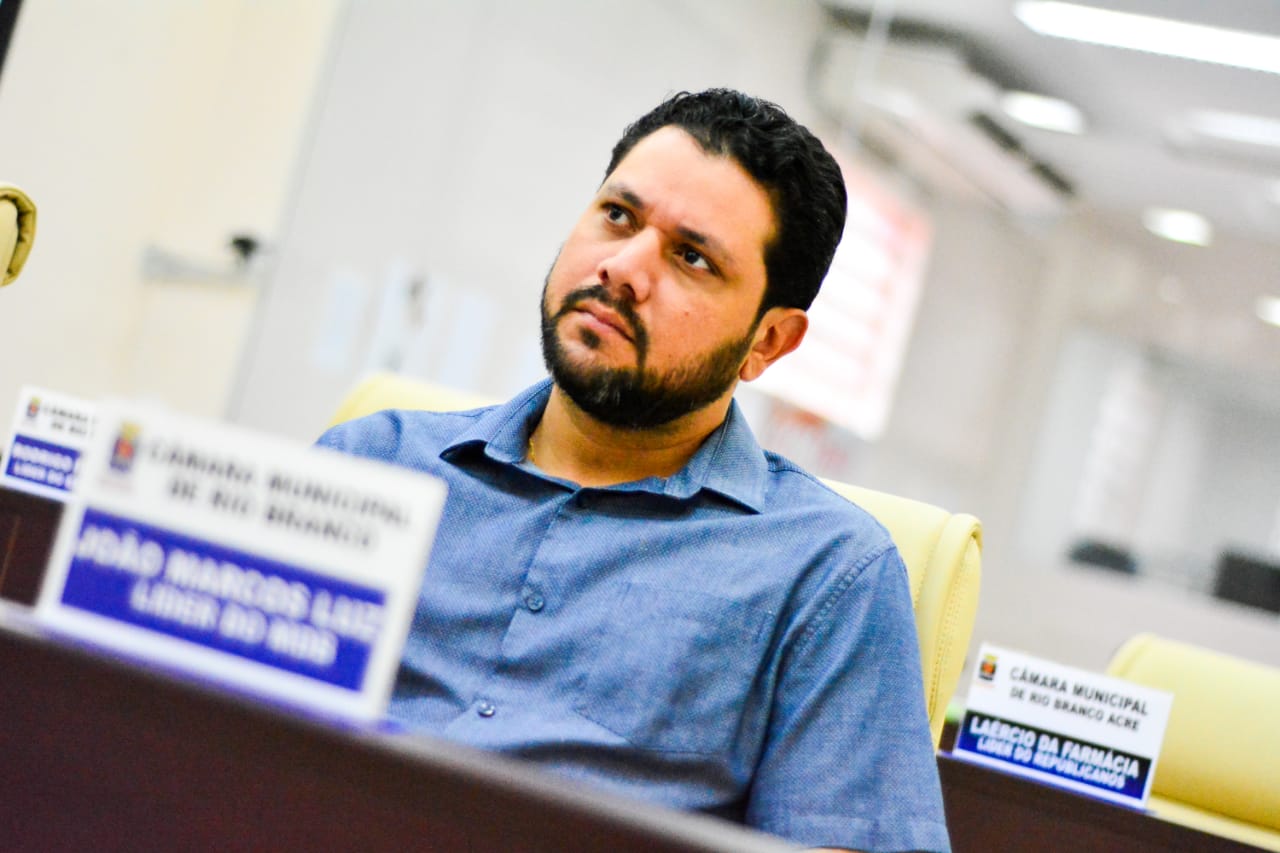 “O povo escolherá um lado: Bolsonaro ou Lula, Gladson ou Jorge Viana", diz Vereador Luz