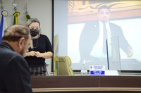  A pedido de Arnaldo Barros, vereadores fazem orações para o deputado Whendy Lima durante a sessão