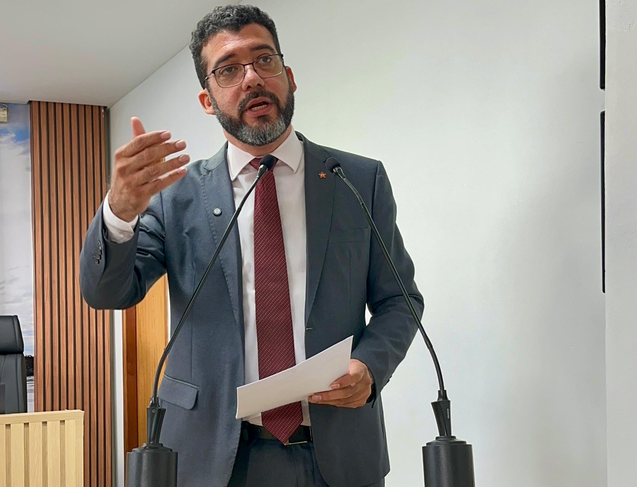 André Kamai propõe IPTU Verde e denuncia crise no transporte público em Rio Branco