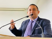 Arnaldo Barros cobra contratação de intérprete de libras nas URAPs e UBS da Capital