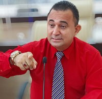  Arnaldo Barros cobra da prefeitura recuperação de ruas na capital: “três pessoas já morreram em acidentes”