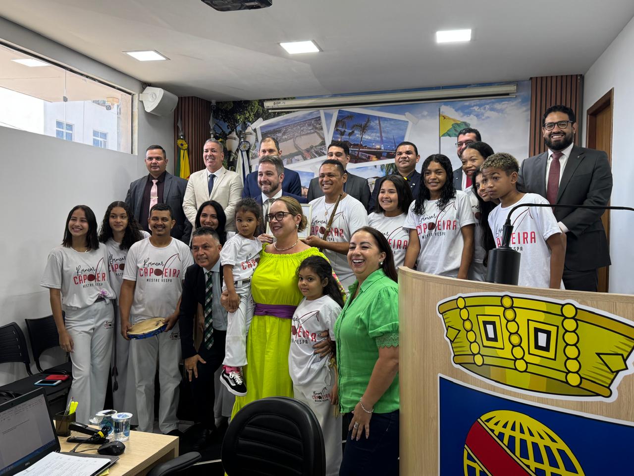 Projeto Brincar Capoeira é homenageado por Felipe Tchê na Câmara Municipal