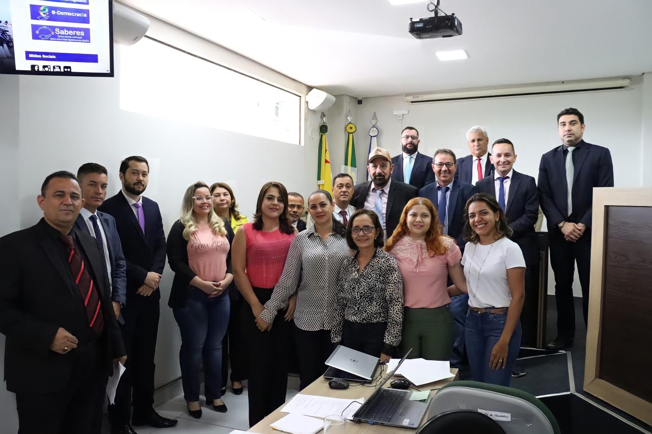 Câmara de Rio Branco homenageia servidores pelo Dia do Taquígrafo