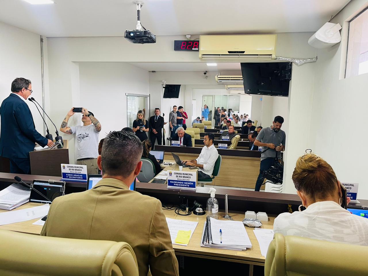 Câmara debate ocorrência de partos em locais inapropriados durante Tribuna Popular