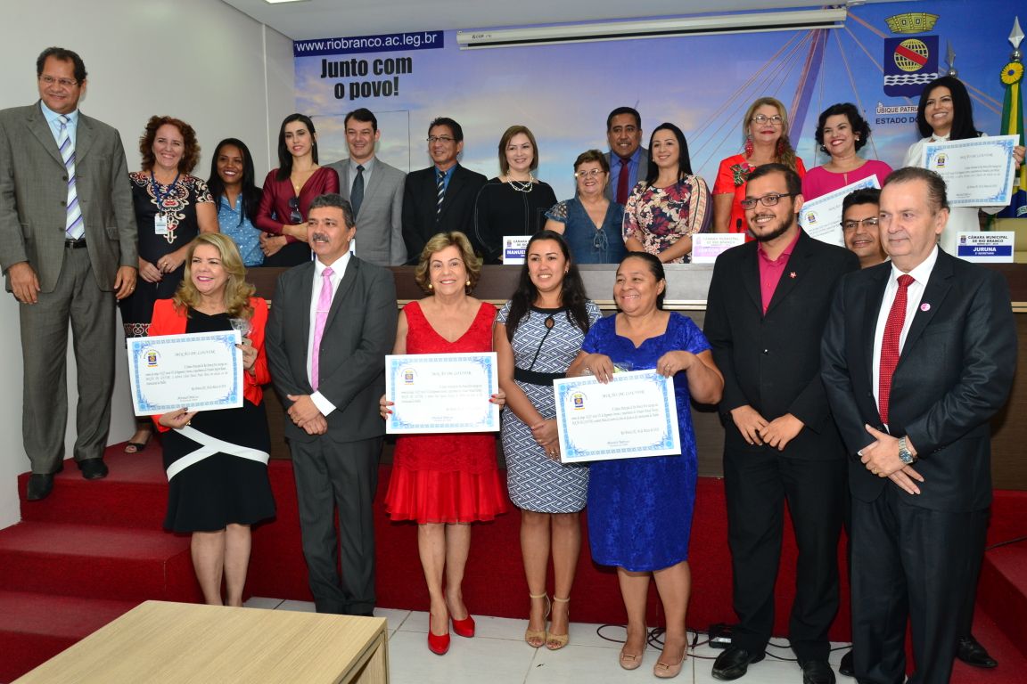 Câmara realiza sessão solene em alusão ao dia Internacional da Mulher