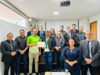 Cap. N. Lima homenageia atleta acreano e campeão Mundial de Basquete Masters