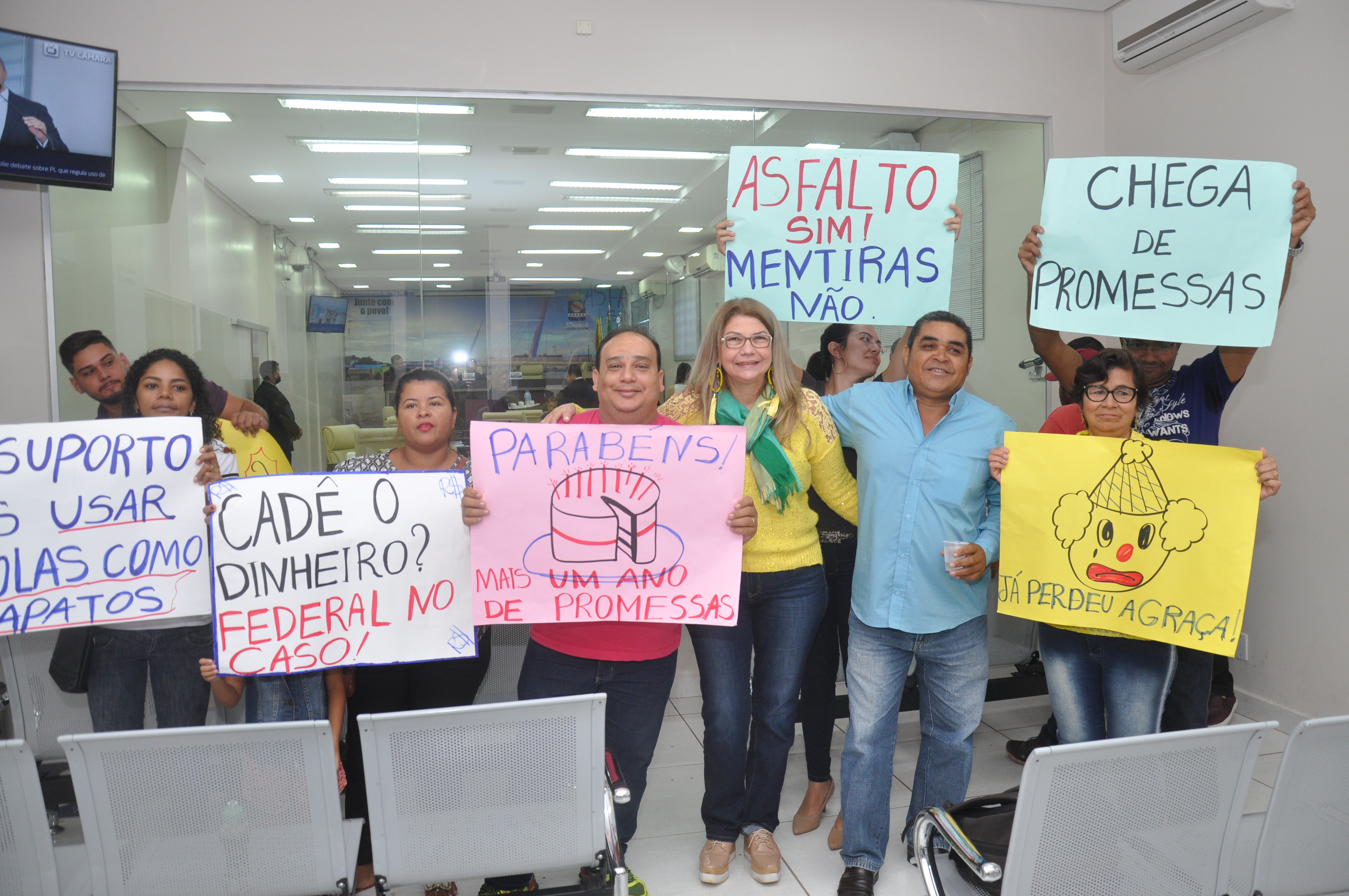 Com a solicitação da vereadora Lene Petecão, Câmara recebe moradores do Loteamento Farhat