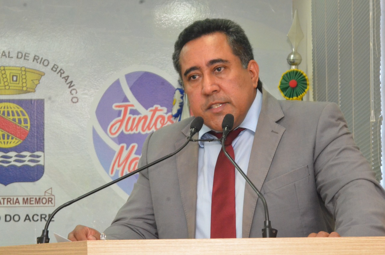 Doutor Jakson Ramos alerta para a necessidade de novos leitos e respiradores em hospitais do Acre