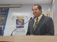 Eduardo Farias deixa liderança da prefeita no parlamento