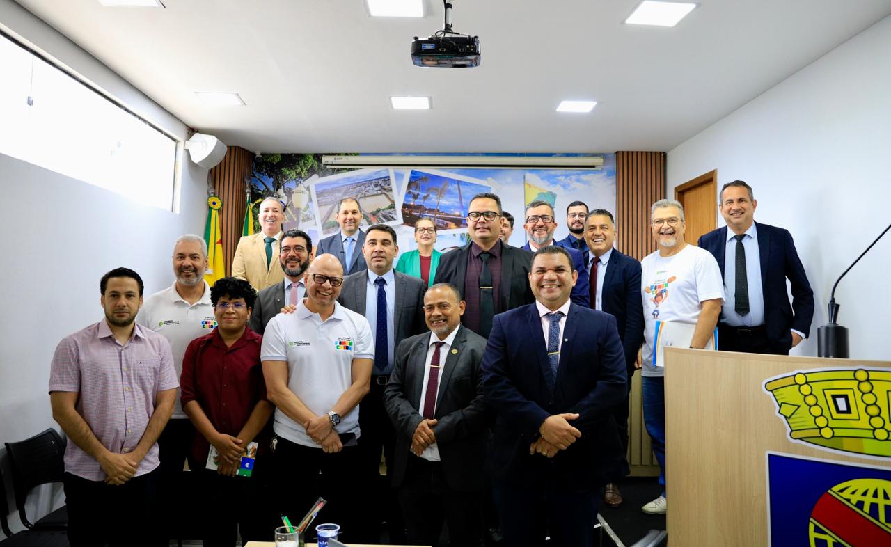 Educação financeira nas escolas é tema de debate em Tribuna Popular na Câmara
