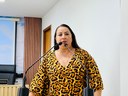 Elzinha Mendonça satiriza programa da prefeitura: “ramais intrafegáveis”  
