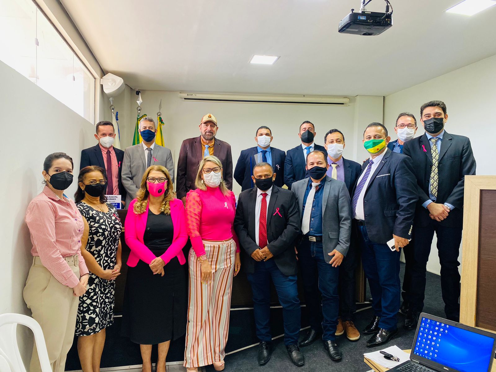 Em alusão ao Outubro Rosa, Câmara debate sobre prevenção do câncer de mama e colo do útero 