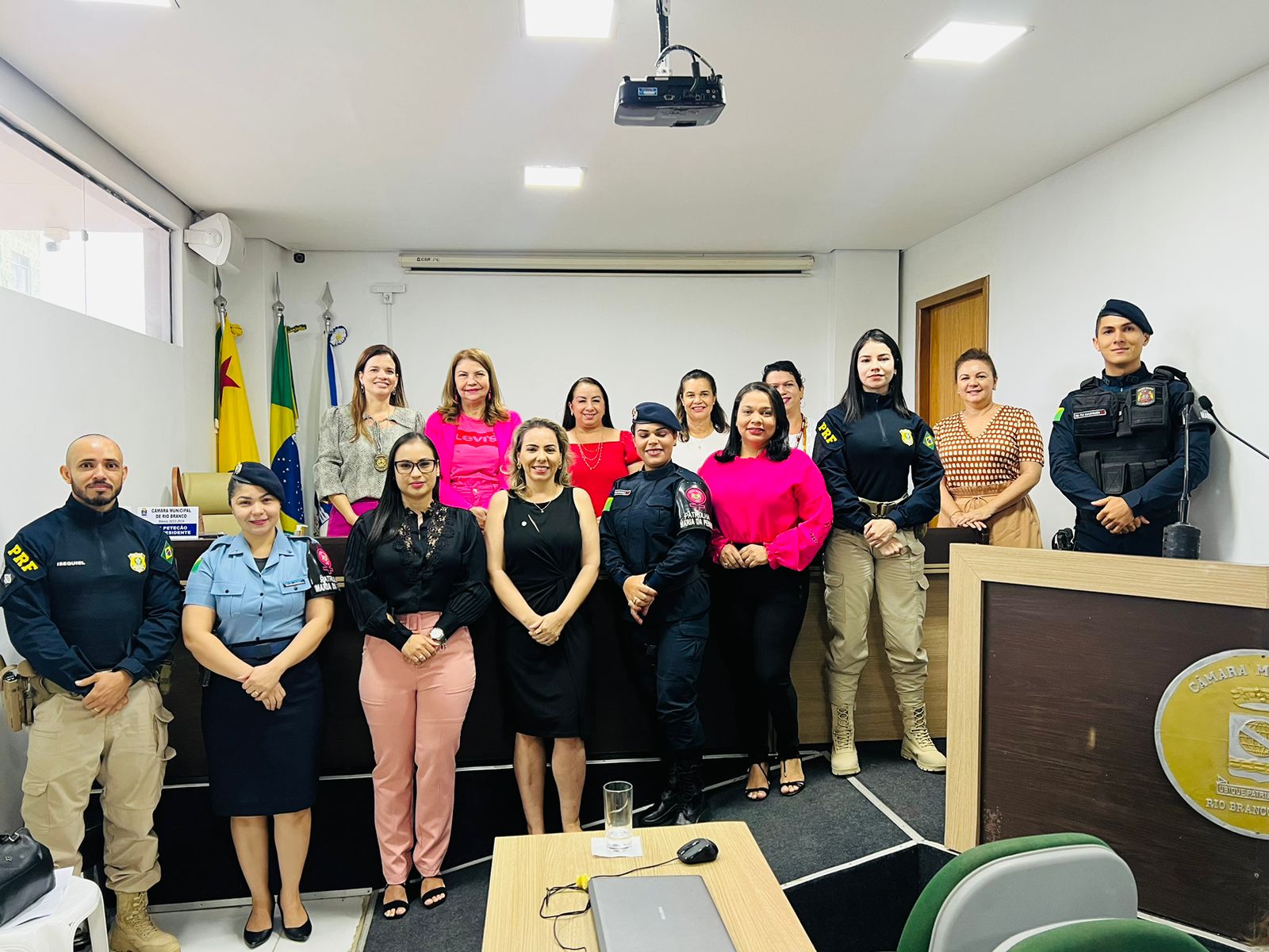 Em audiência pública, Câmara debate instituição do 'Programa Maria da Penha Vai à Escola'