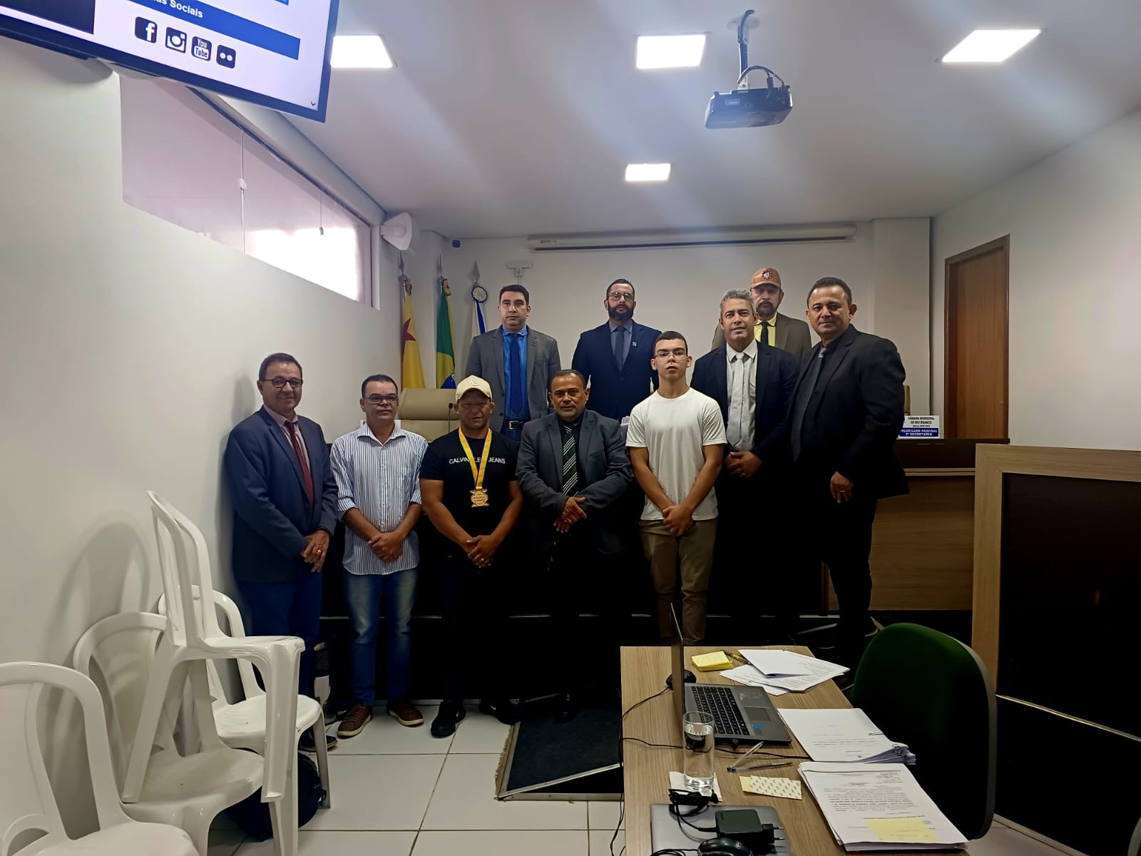 Em Tribuna Popular, Joaquim Florêncio destaca apoio ao projeto 'Combate Pelo Bem' 