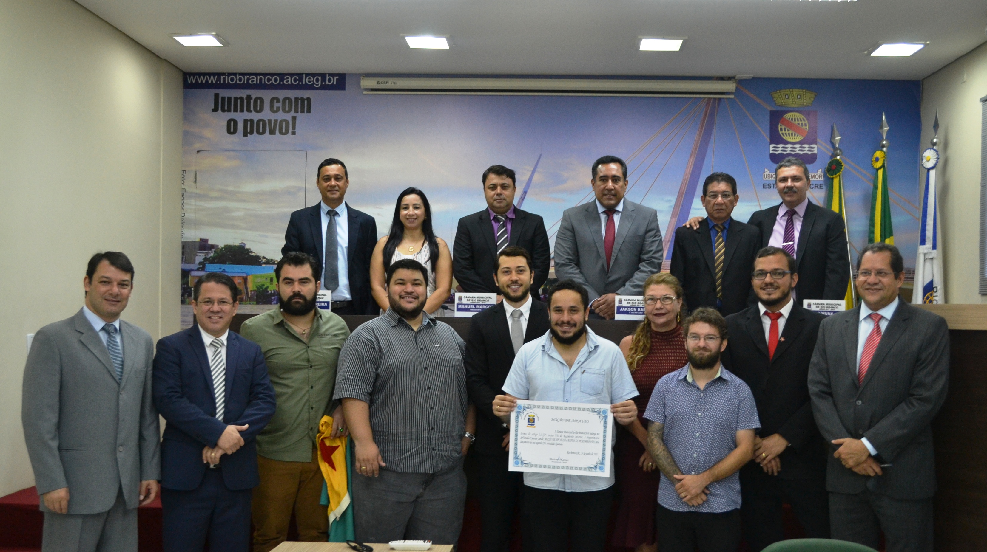 Emerson Jarude apresenta moção de aplausos à banda Os Descordantes 