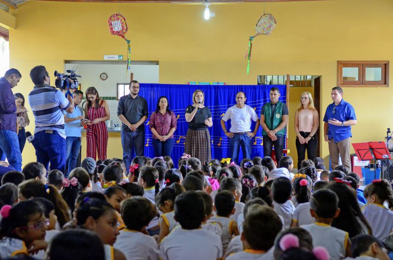 Estudantes da Rede Municipal de Ensino retornam às salas de aula em Rio Branco