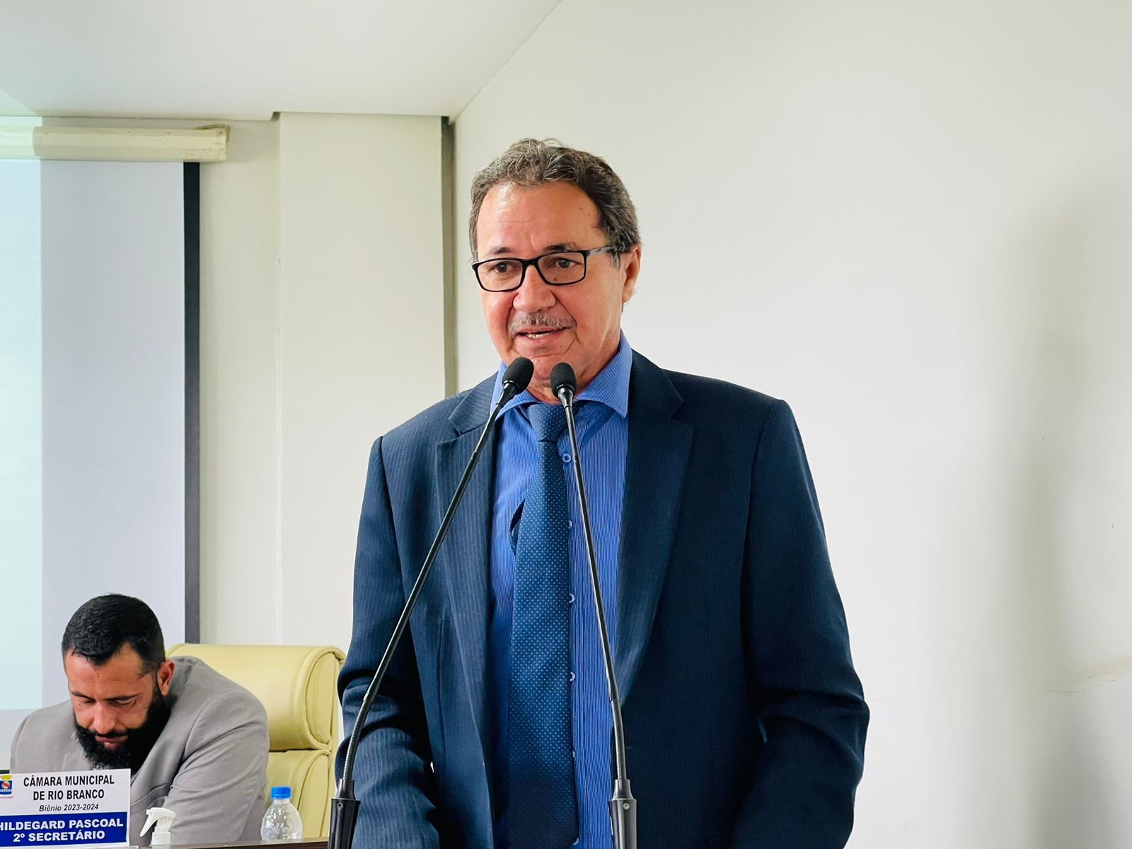 Francisco Piaba parabeniza chegada de novos vereadores e cobrar do poder público melhorias em ramais e ruas de Rio Branco 