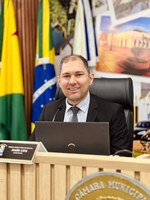 Joabe Lira defende alteração de lei para fortalecer ensino de educação financeira em Rio Branco