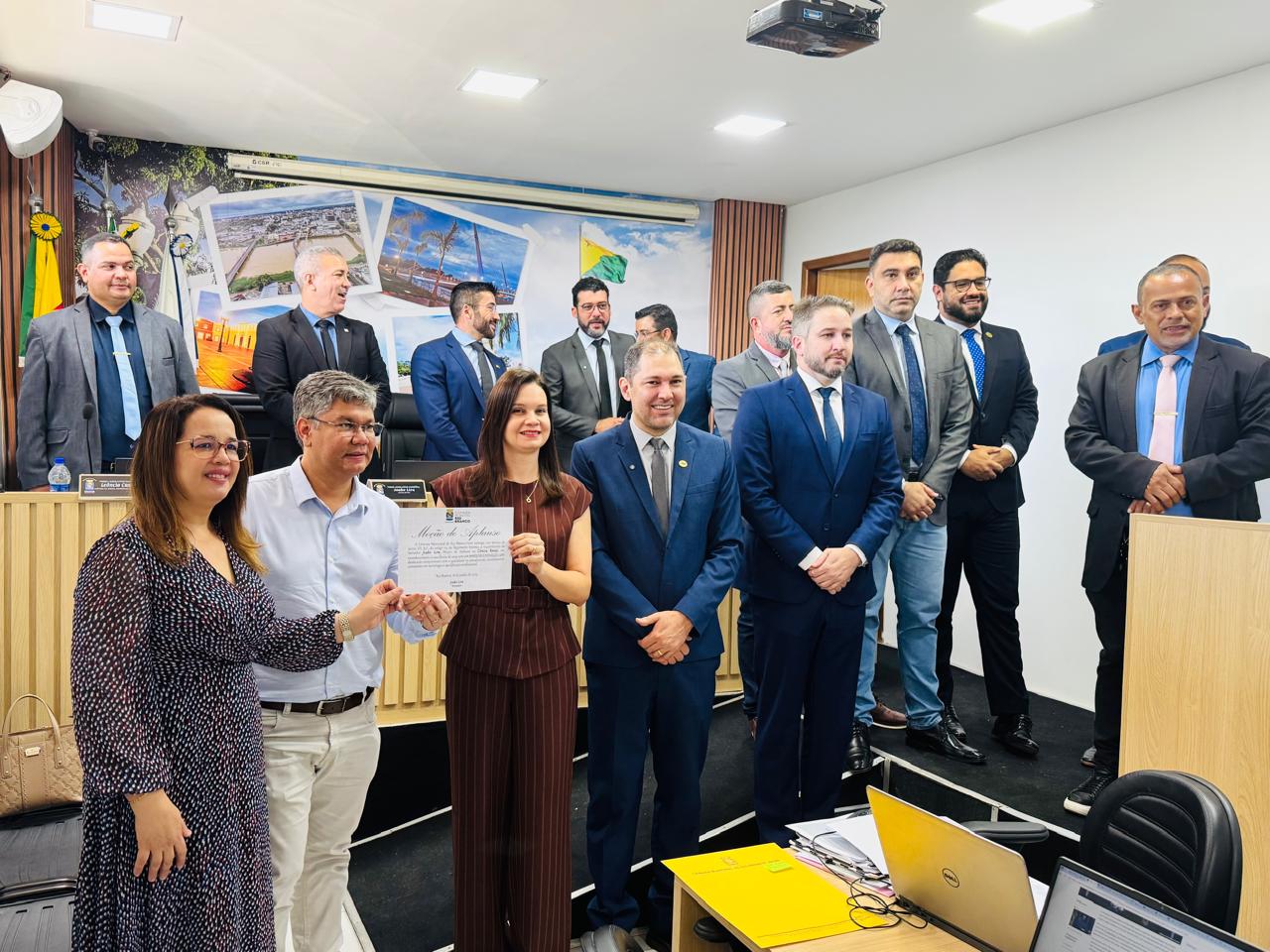 Presidente da Câmara homenageia Clínica Renal pelo relevante trabalho desenvolvido no Acre