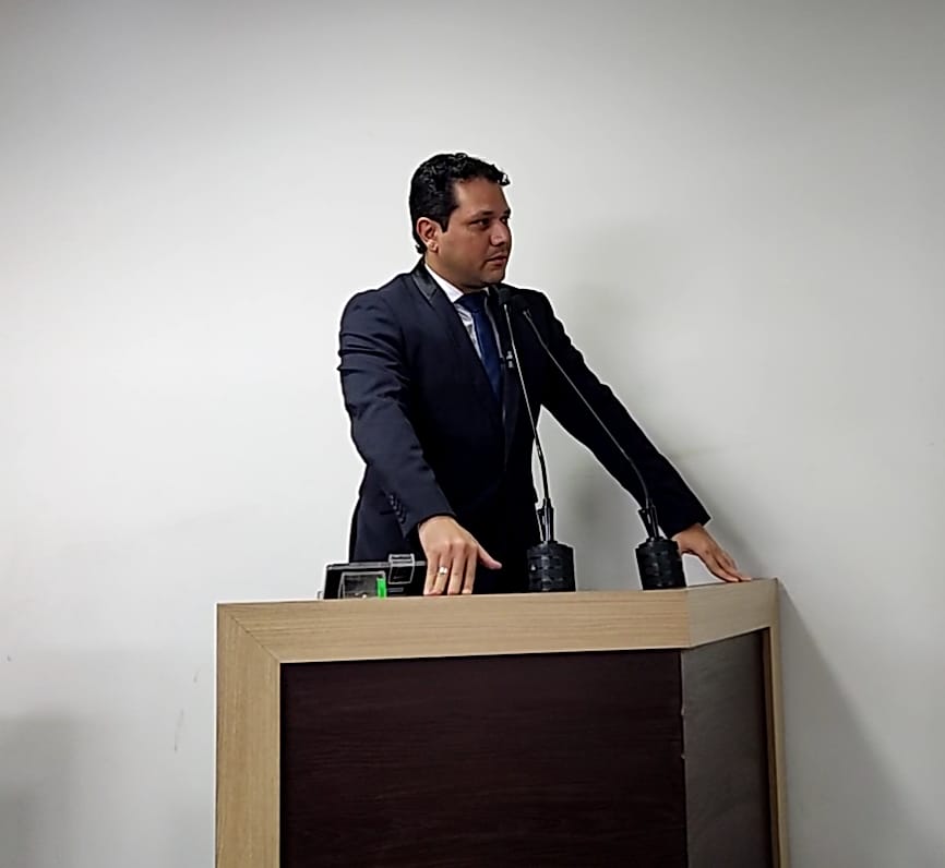 João Marcos Luz anuncia que aceitou o convite para ser líder do prefeito na Câmara