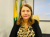 Lene Petecão cobra recuperação de ramais e destaca inauguração da quadra de esporte no Bairro Comara 