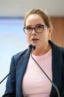Lucilene Vale manifesta repúdio a assassinato de gari e defende valorização da categoria