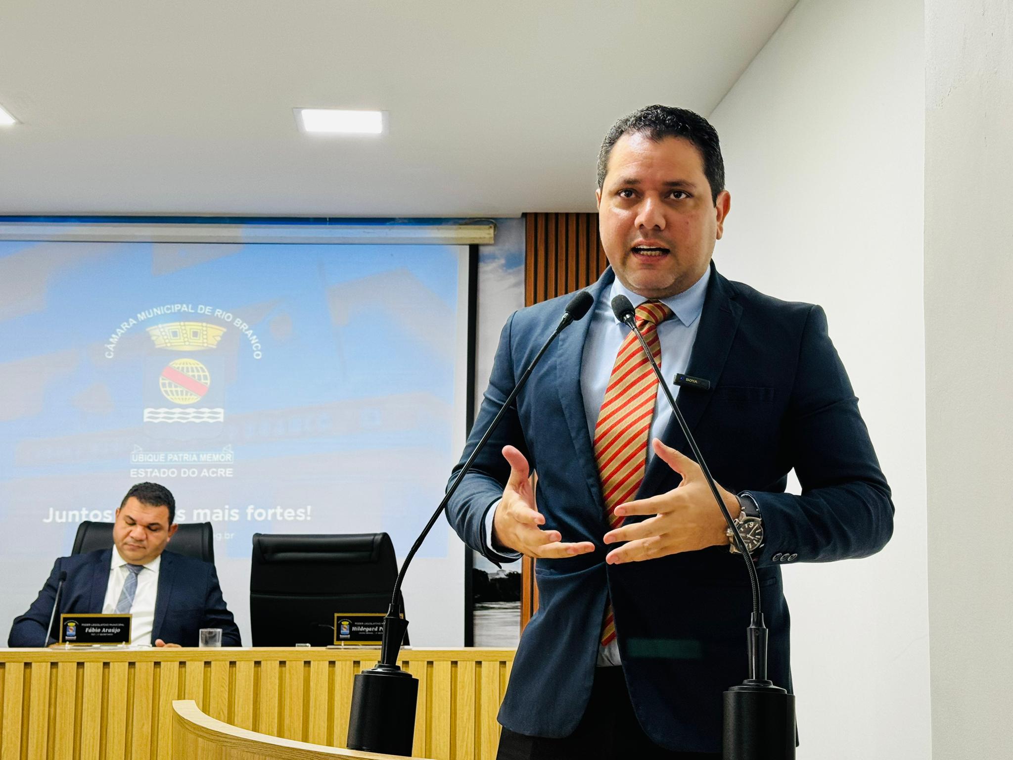 Marcos Luz volta pedir ajuda da bancada federal para liberação de recursos da Prefeitura