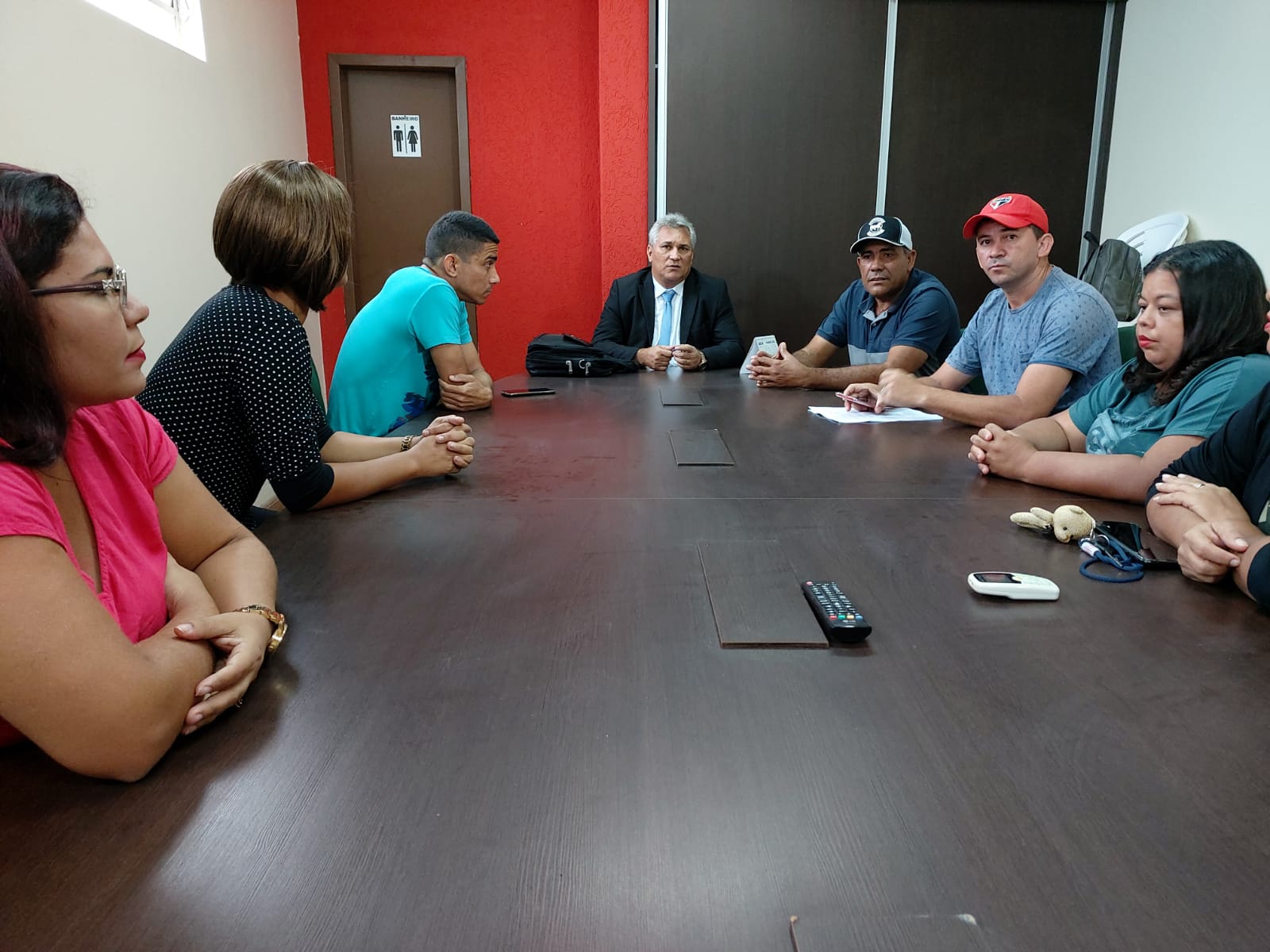 Merendeiras buscam apoio de vereadores da capital