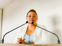 Na tribuna, Michelle Melo critica gestão de Bocalom e diz que em dois anos o sentimento da população é de indignação.