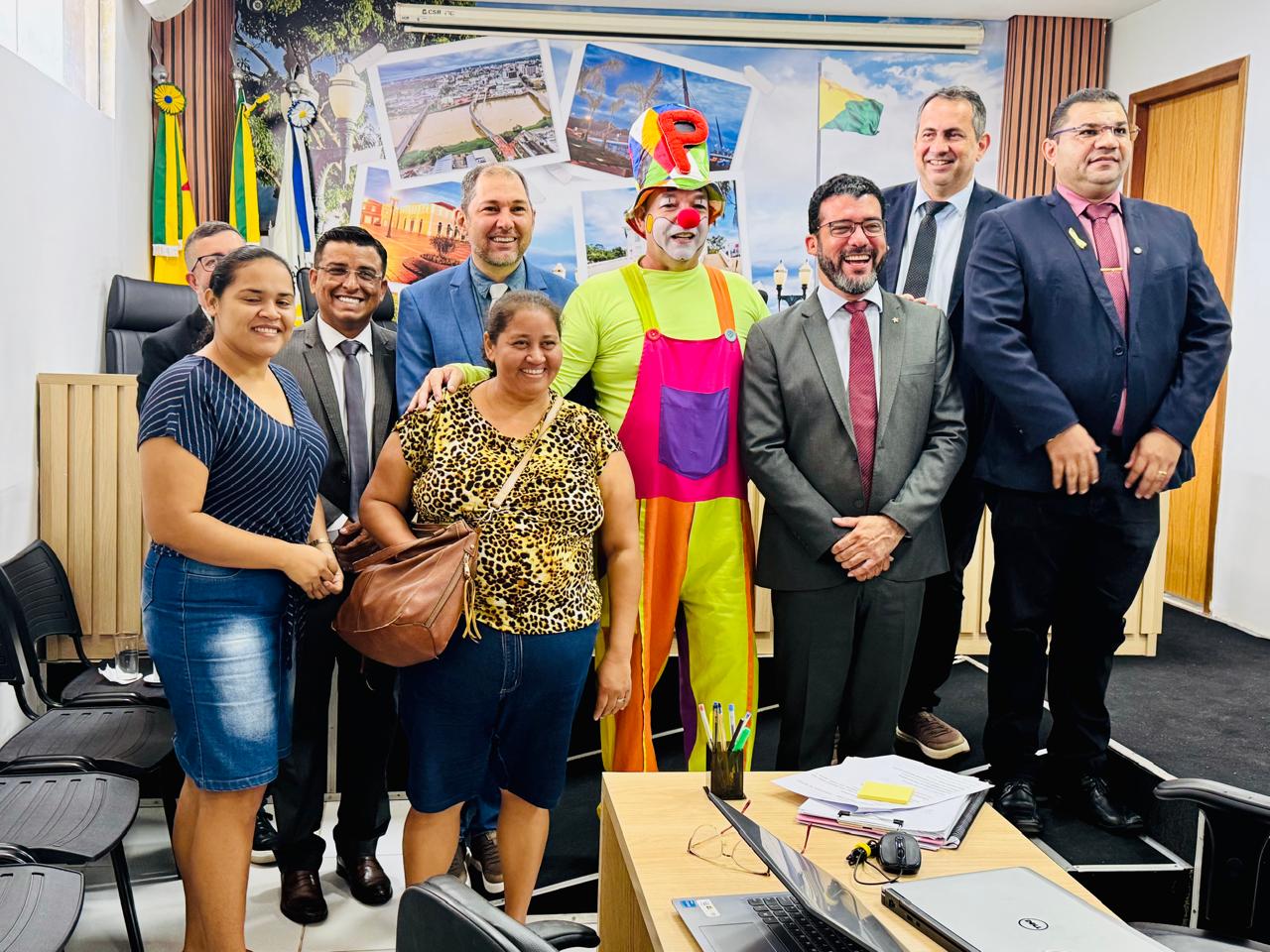 Na Tribuna Popular, Instituto Peteleco apresenta projetos em defesa das crianças 