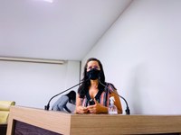 No espaço Tribuna Popular, Moradora do Loteamento Novo Horizonte  reivindica  solução para erosão que atinge o bairro