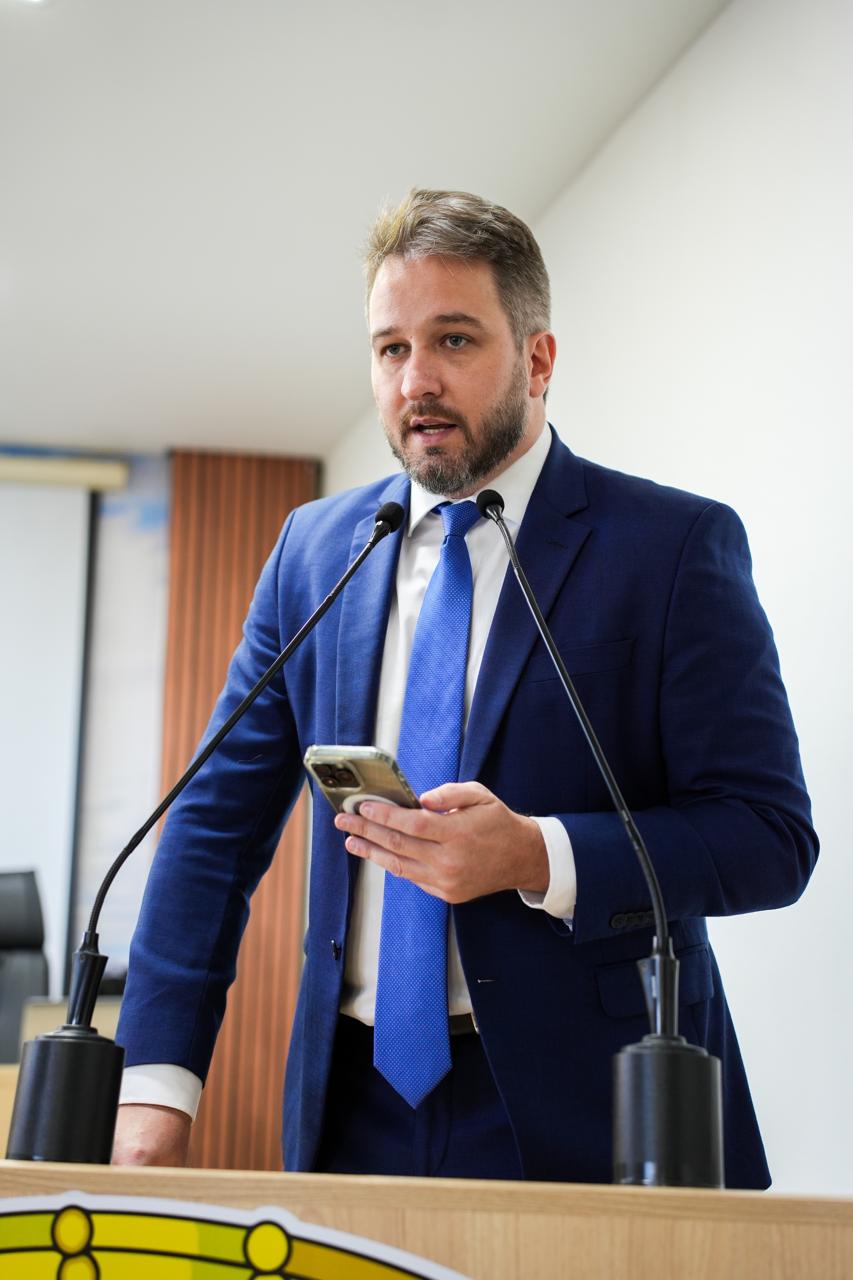 Câmara de Rio Branco promulga PL de Felipe Tchê que cria plano de prevenção e combate às enchentes