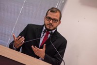 Rodrigo Forneck defende investimentos no ensino público superior