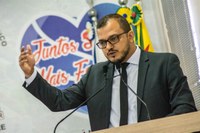 Rodrigo Forneck repudia ataques sofridos pela prefeita Socorro Neri