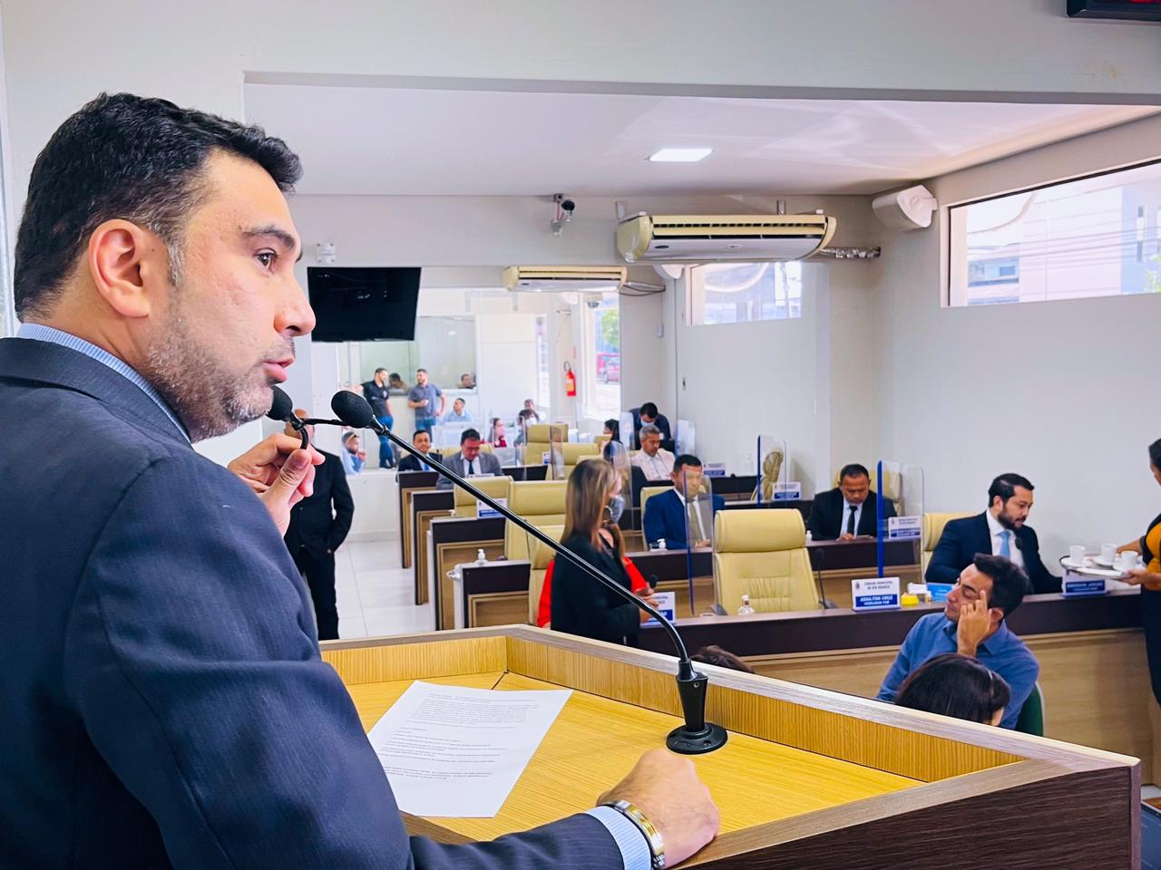 Samir Bestene  parabeniza ao prefeito Bocalom e diz que entrega de Tablets é uma vitória para educação municipal.