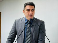 Vereador Samir Bestebe sugere reparos noturnos em vias de Rio Branco