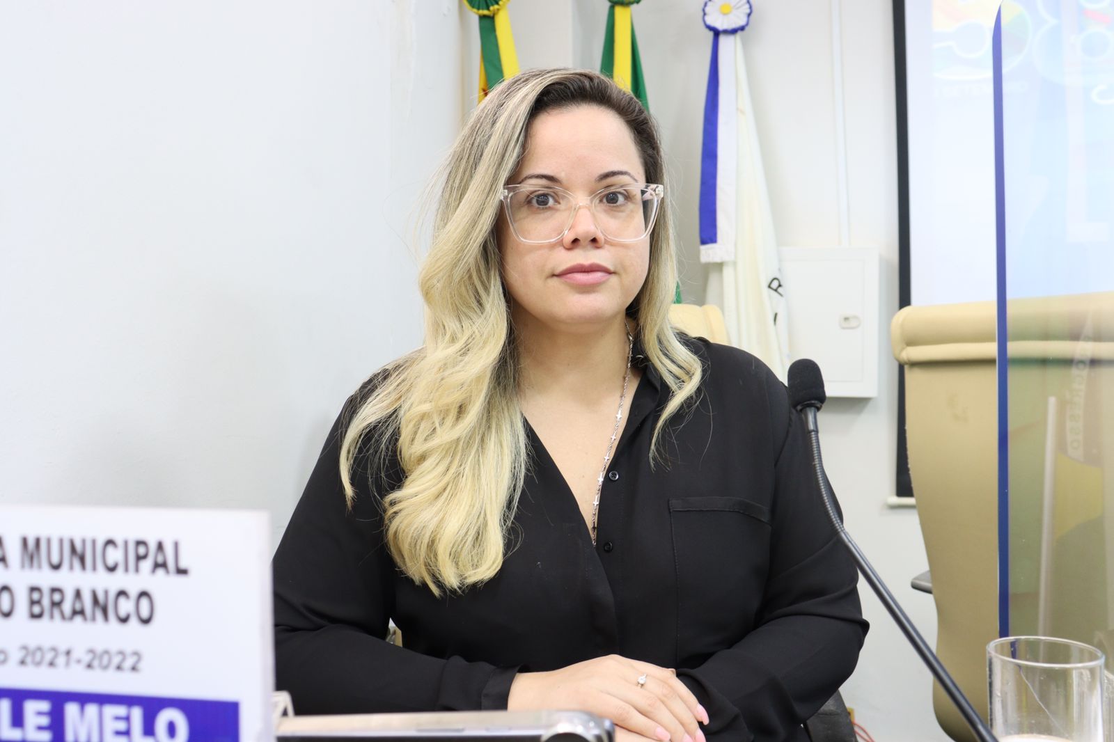 Sem solução para a situação do transporte público em Rio Branco, Michelle Melo dispara “Estamos no mesmo caminho de antes, só que agora gastando mais”