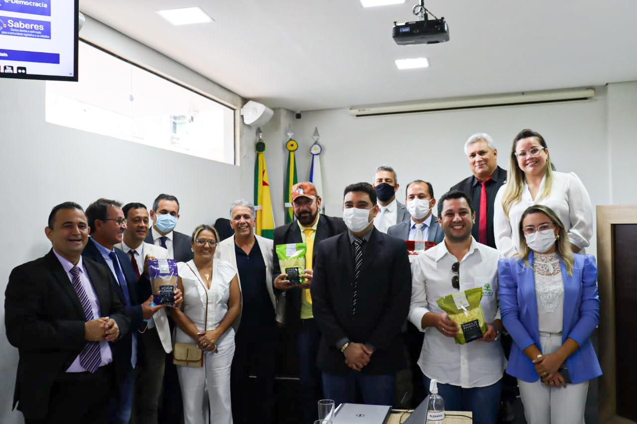 Tribuna Popular recebe  empresários da empresa acreana Naturus, pioneiros no ramo da farinha de mandioca no estado.