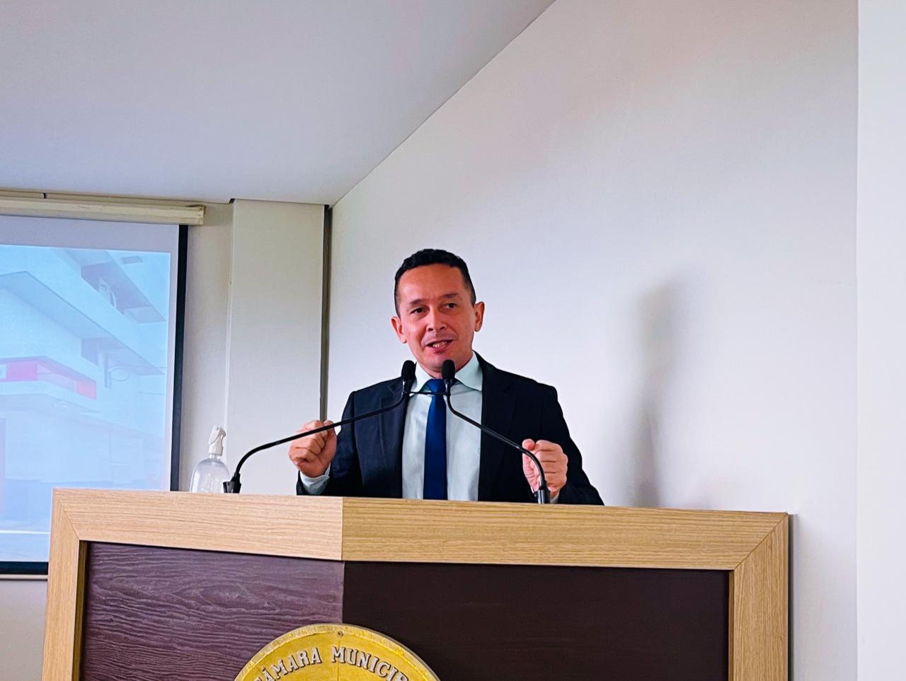 Vereador Adailton Cruz  alerta ao executivo a respeito de  subjetividades  no Plano Diretor do Município de Rio Branco