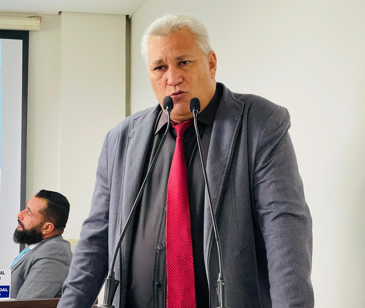 Vereador Antônio Morais cobra do Executivo melhorias nos bairros de Rio Branco