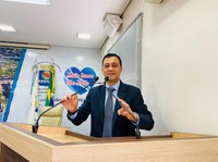 Vereador Célio Gadelha faz indicação de melhorias para o Bairro Placas