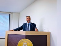 Vereador Célio Gadelha revindica revitalização das escadarias das catraias da 6 de Agosto e Aeroporto Velho