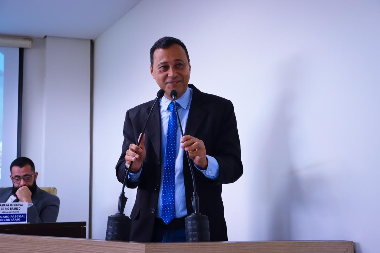 Vereador Célio Gadelha se manifesta contrário a retirada de recursos do Senac e Sesc